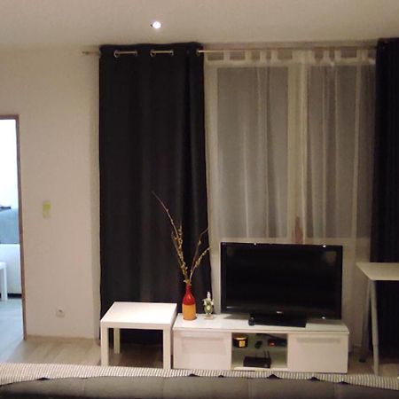 City Center Apartment 45M, 1 Bedroom And 1 Living Room With Kitchen Plus Bathroom, A Perfect Family Friendly Place Or For Home Office And A Longer Stay, A Proper Office Desk With Business Chair Provided, 100M From Market Square And Vistula River Grudziądz Buitenkant foto